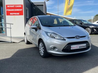 FORD FIESTA 1.4 16V 96CH TREND PACK BVA 5P