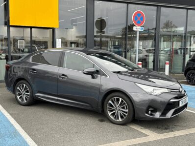 TOYOTA AVENSIS 147 VVT-I LOUNGE CVT