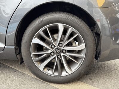 TOYOTA AVENSIS 147 VVT-I LOUNGE CVT