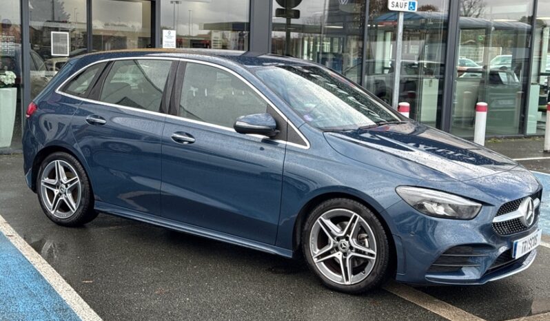 
								MERCEDES CLASSE B 180 136CH AMG LINE EDITION 7G-DCT 7CV full									