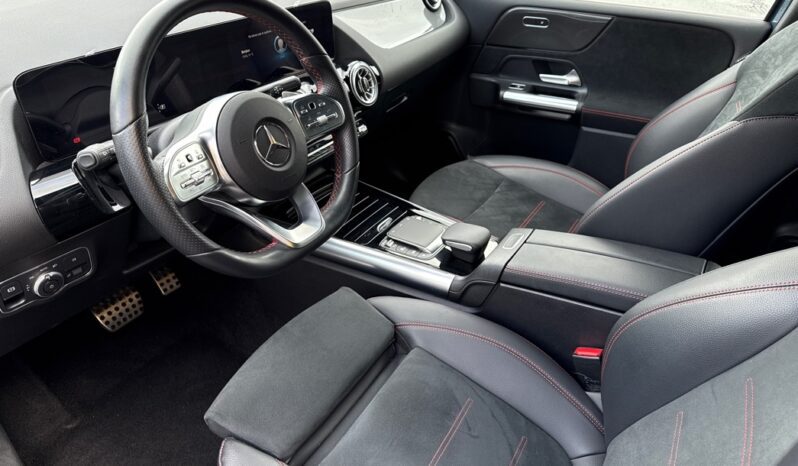 
								MERCEDES CLASSE B 180 136CH AMG LINE EDITION 7G-DCT 7CV full									