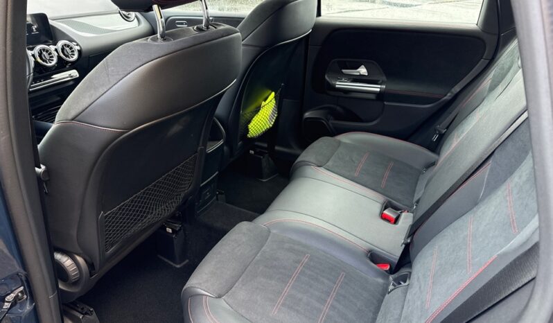 
								MERCEDES CLASSE B 180 136CH AMG LINE EDITION 7G-DCT 7CV full									