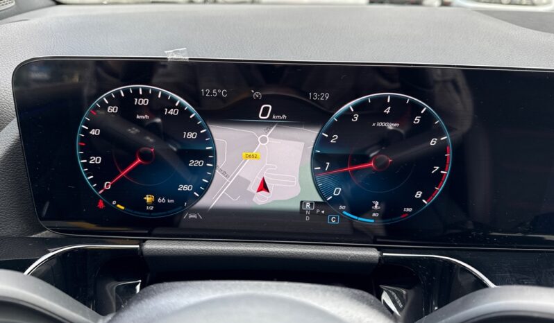 
								MERCEDES CLASSE B 180 136CH AMG LINE EDITION 7G-DCT 7CV full									