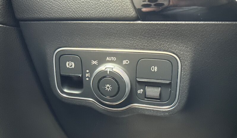 
								MERCEDES CLASSE B 180 136CH AMG LINE EDITION 7G-DCT 7CV full									