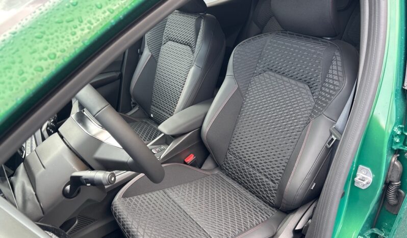 
								RENAULT CLIO VI 1.8 E-TECH 160CH FULL HYBRID TECHNO full									