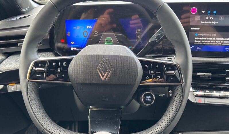 
								RENAULT CLIO VI 1.8 E-TECH 160CH FULL HYBRID TECHNO full									