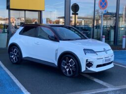 
										RENAULT 5 III E-TECH ELECTRIQUE 120CH TECHNO AUTONOMIE URBAINE full									
