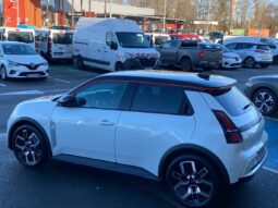 
										RENAULT 5 III E-TECH ELECTRIQUE 120CH TECHNO AUTONOMIE URBAINE full									