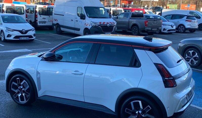 
								RENAULT 5 III E-TECH ELECTRIQUE 120CH TECHNO AUTONOMIE URBAINE full									