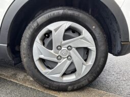 
										HYUNDAI BAYON 1.0 T-GDI 100CH HYBRID 48V INITIA full									