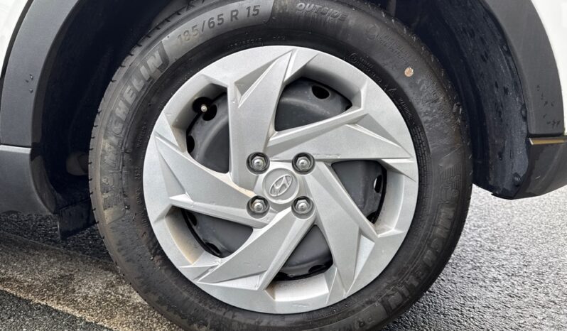 
								HYUNDAI BAYON 1.0 T-GDI 100CH HYBRID 48V INITIA full									