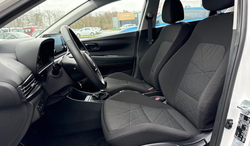 
								HYUNDAI BAYON 1.0 T-GDI 100CH HYBRID 48V INITIA full									