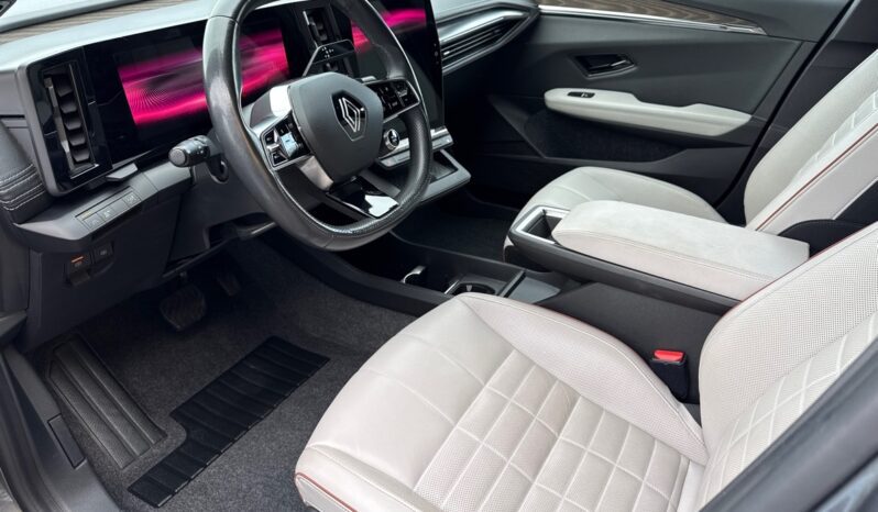 
								RENAULT MEGANE V E-TECH ELECTRIC EV60 220CH ICONIC SUPER CHARGE full									