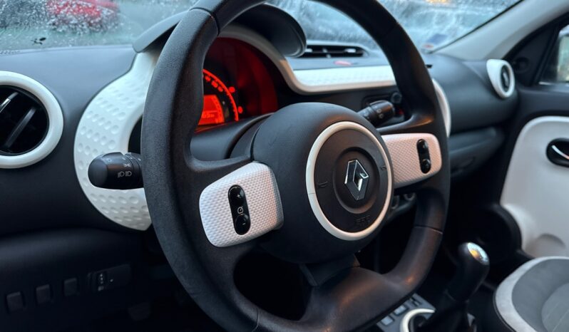 
								RENAULT TWINGO III 1.0 SCE 70CH ZEN EURO6 full									