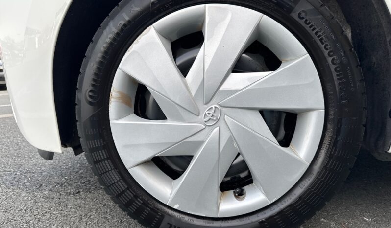 
								TOYOTA AYGO 1.0 VVT-I 69CH X-PLAY X-SHIFT 5P full									