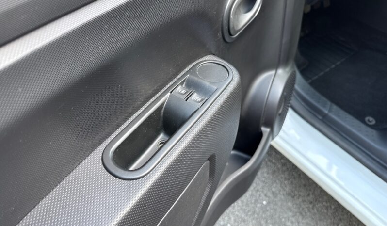 
								RENAULT TWINGO III 1.0 SCE 65CH LIFE full									