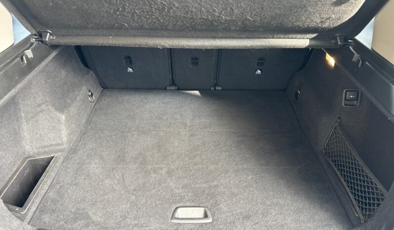 
								BMW X1 (F48) SDRIVE18DA 150CH LOUNGE full									