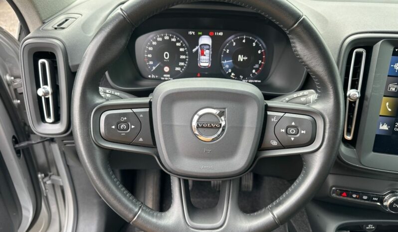 
								VOLVO XC40 T3 156CH full									