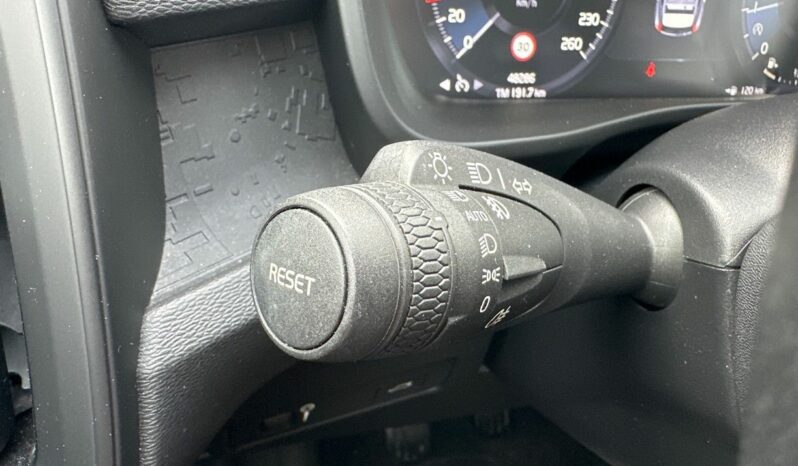 
								VOLVO XC40 T3 156CH full									