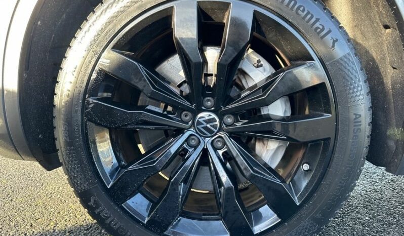 
								VOLKSWAGEN TOUAREG 3.0 TSI EHYBRID 462CH R 4MOTION BVA8 full									