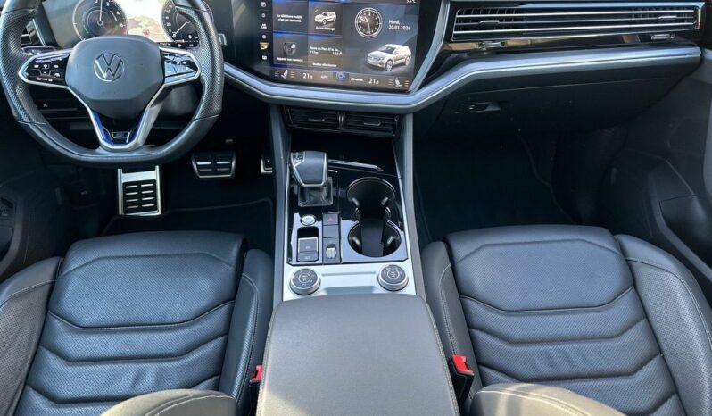 
								VOLKSWAGEN TOUAREG 3.0 TSI EHYBRID 462CH R 4MOTION BVA8 full									