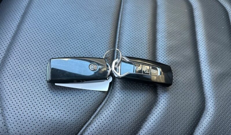 
								VOLKSWAGEN TOUAREG 3.0 TSI EHYBRID 462CH R 4MOTION BVA8 full									