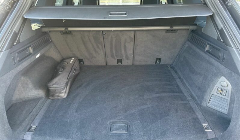 
								VOLKSWAGEN TOUAREG 3.0 TSI EHYBRID 462CH R 4MOTION BVA8 full									