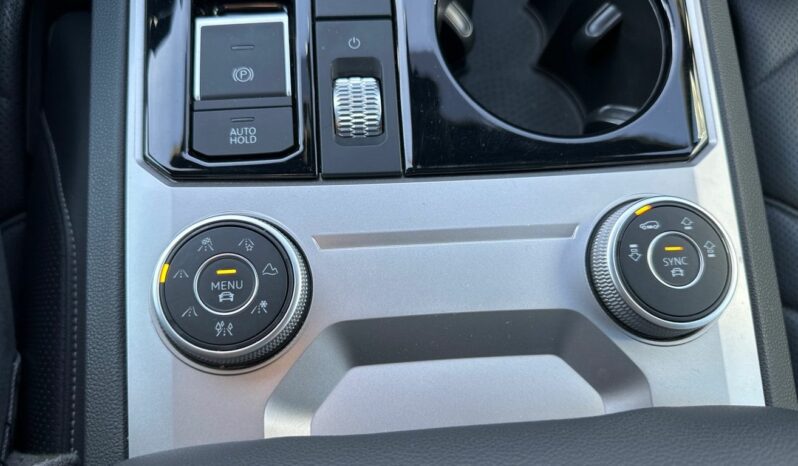 
								VOLKSWAGEN TOUAREG 3.0 TSI EHYBRID 462CH R 4MOTION BVA8 full									