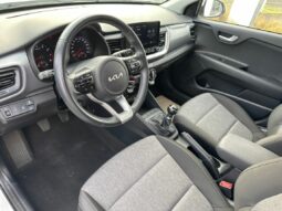 
										KIA STONIC 1.2 GDI 84CH MOTION full									
