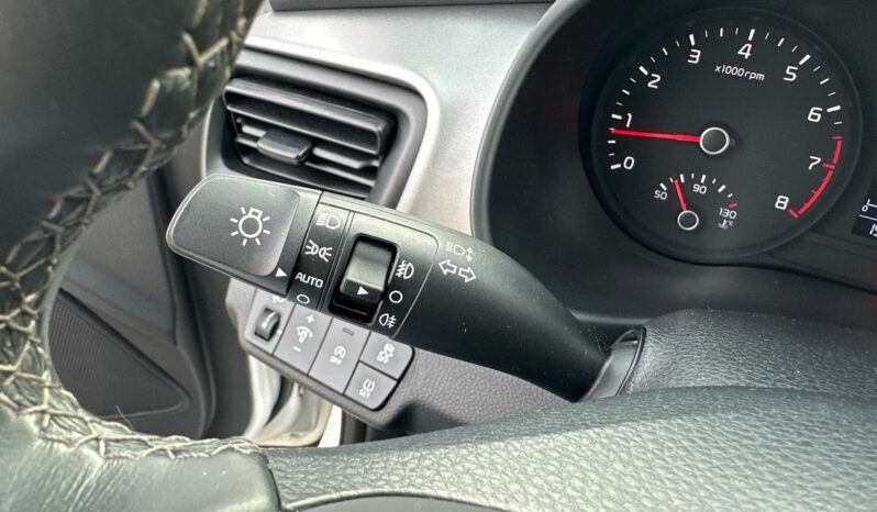 
								KIA STONIC 1.2 GDI 84CH MOTION full									