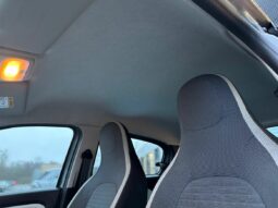 
										RENAULT TWINGO III 1.0 SCE 70CH ZEN EURO6 full									