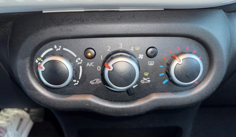 
								RENAULT TWINGO III 1.0 SCE 70CH ZEN EURO6 full									