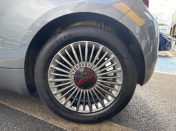 
										FIAT 500 E 95CH (RED) MY23 full									