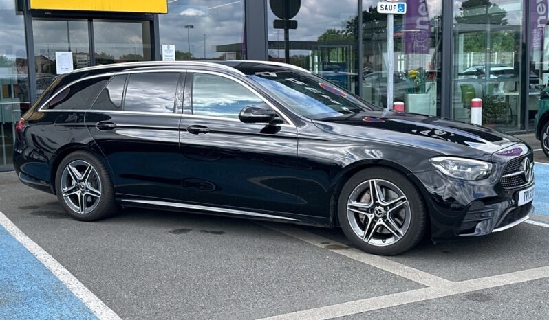 
								MERCEDES CLASSE E BREAK 220 D 194CH AMG LINE 9G-TRONIC full									