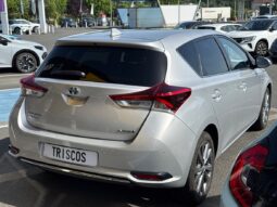
										TOYOTA AURIS HSD 136H LOUNGE full									