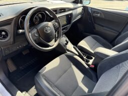 
										TOYOTA AURIS HSD 136H LOUNGE full									
