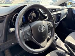 
										TOYOTA AURIS HSD 136H LOUNGE full									