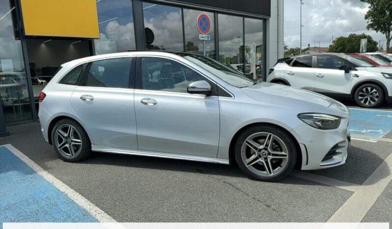 
								Mercedes Classe B 200 AMG Line 7G-DCT full									