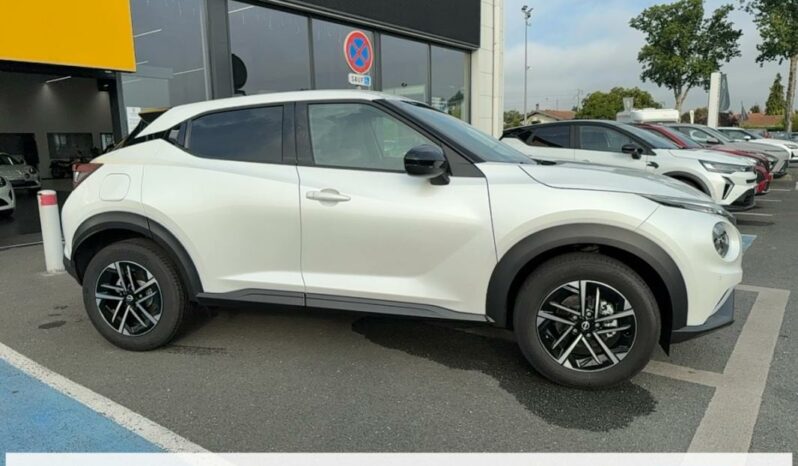 
								Nissan Juke II DIG-T 114 DCT N-Connecta full									