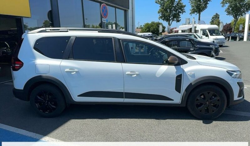 
								Dacia Jogger 7 Places extreme+ Hybrid 140 -24 full									
