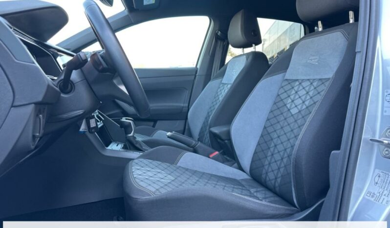 
								Volkswagen Taigo 1.5 TSI 150 DSG R-Line full									