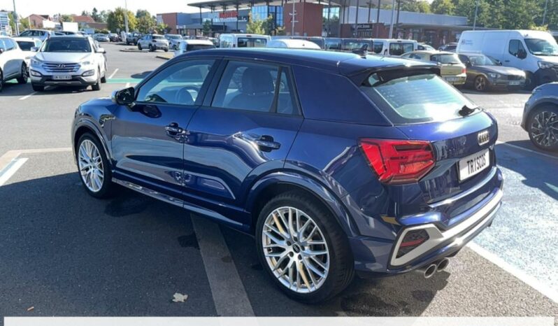 
								Audi SQ2 50 TFSI 300 full									