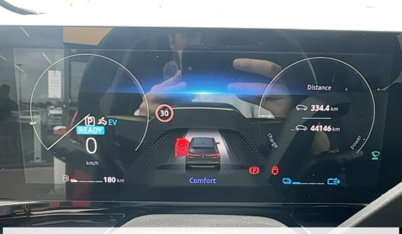 
								Renault Austral TECHNO E-TECH HYBRIDE 200 full									