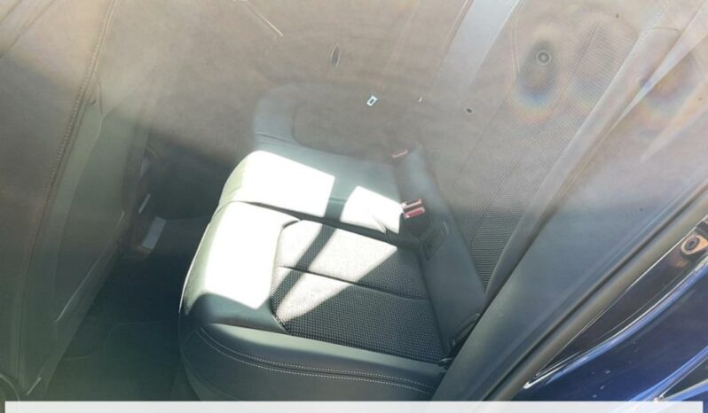 
								Audi SQ2 50 TFSI 300 full									