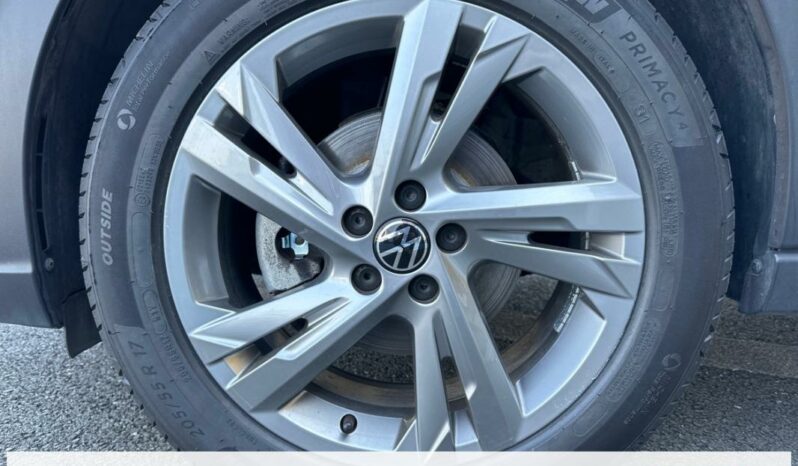 
								Volkswagen Taigo 1.5 TSI 150 DSG R-Line full									