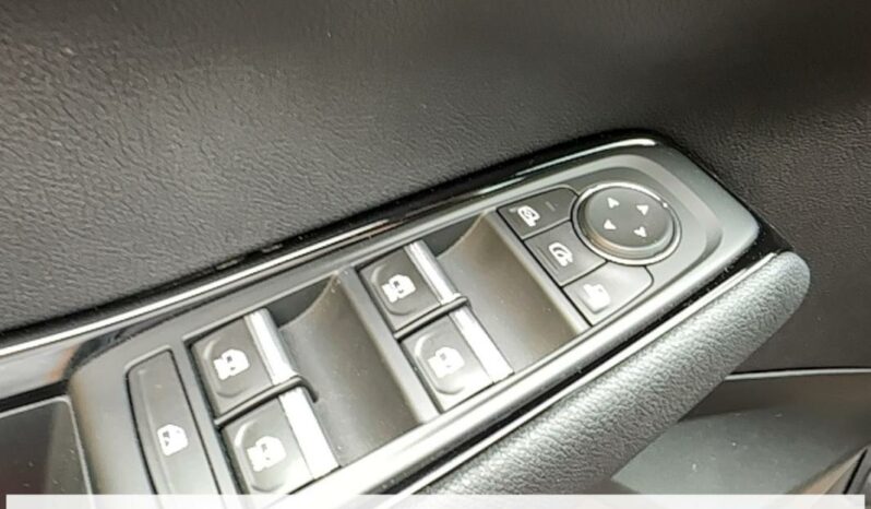 
								Renault Austral TECHNO E-TECH HYBRIDE 200 full									