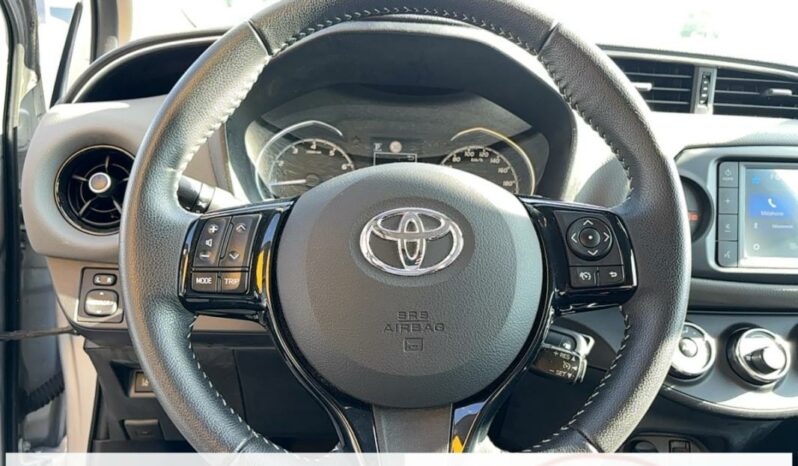 
								Toyota Yaris 110 VVT-i CVT France Connect (MY2019) 5 portes (janv. 2020) (co2 135) full									