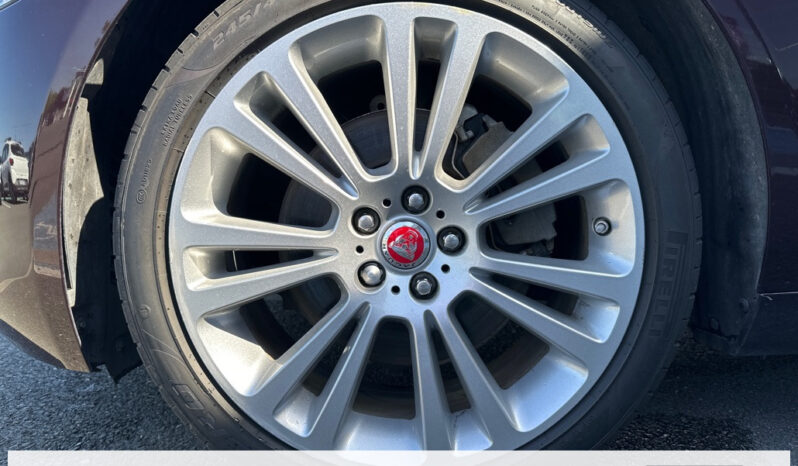 
								Jaguar XF II 2.0D 163PS E-PERFORMANCE PRESTIGE AUTO full									