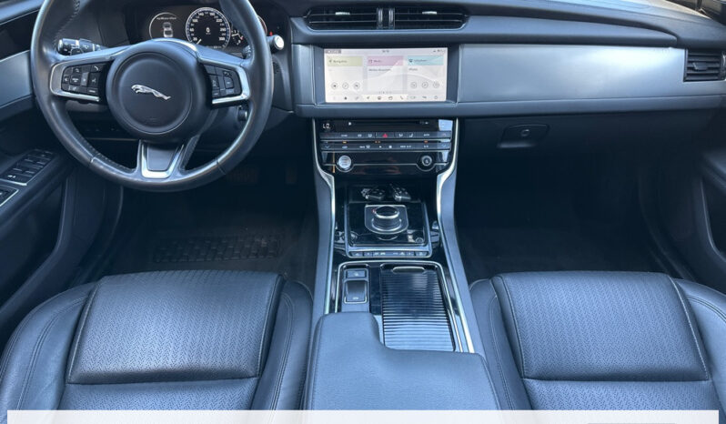 
								Jaguar XF II 2.0D 163PS E-PERFORMANCE PRESTIGE AUTO full									