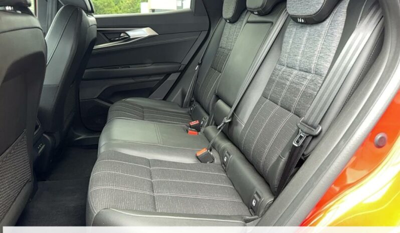 
								Renault Austral TECHNO E-TECH HYBRIDE 200 full									